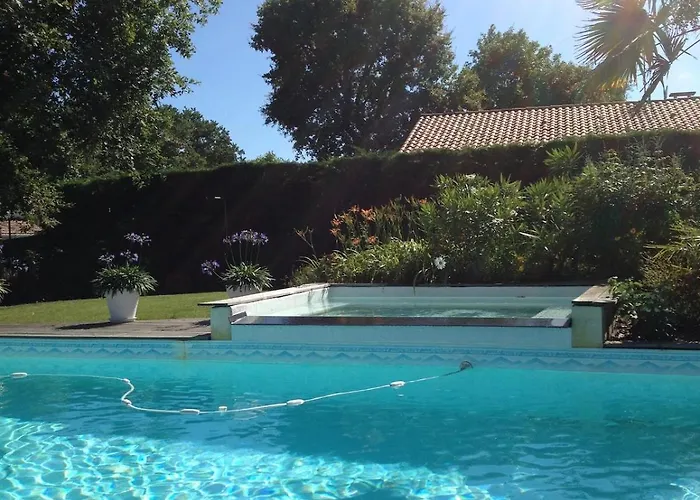 Katy Avec Piscine, Meublé De Tourisme 3 étoiles *
